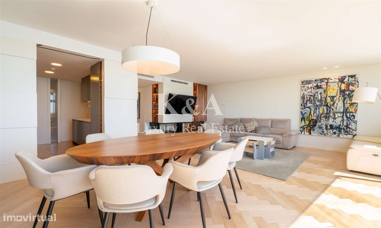 Apartamento T2 em primeira linha de mar na Foz - Grande imagem: 2/20