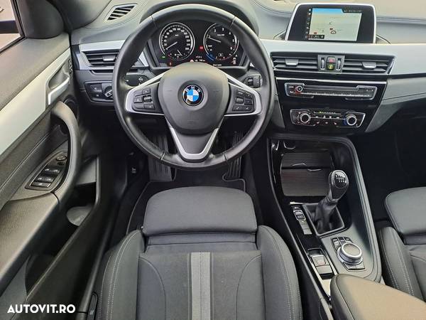 BMW X2 sDrive18d Advantage Plus - 11