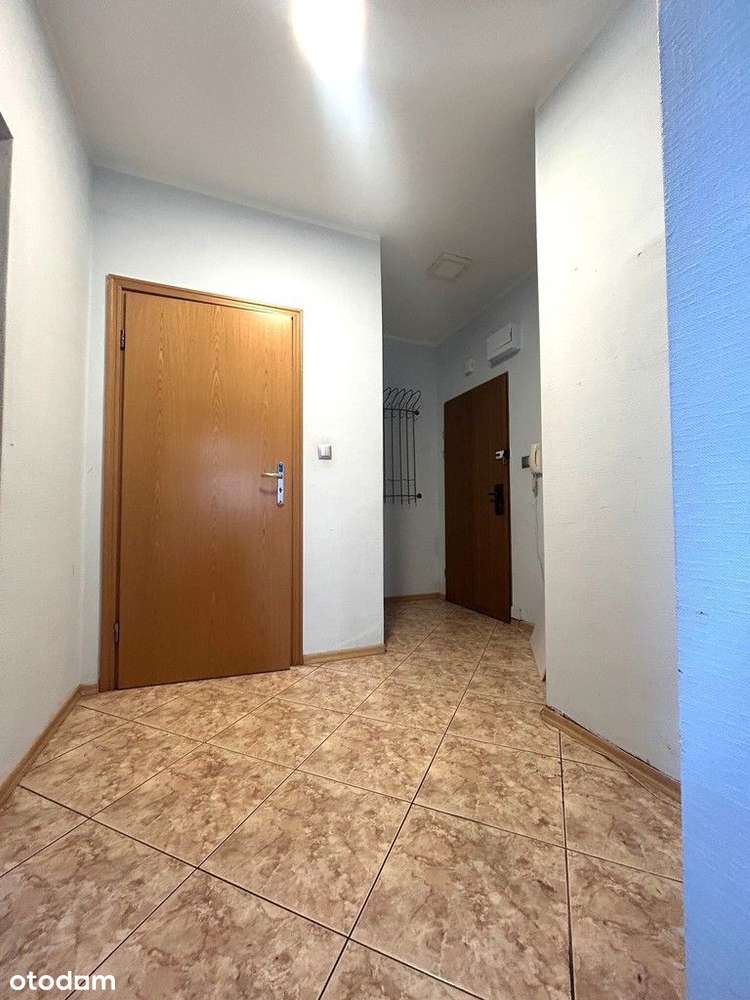 Lokal mieszkalny * nadaje się także na biuro-6