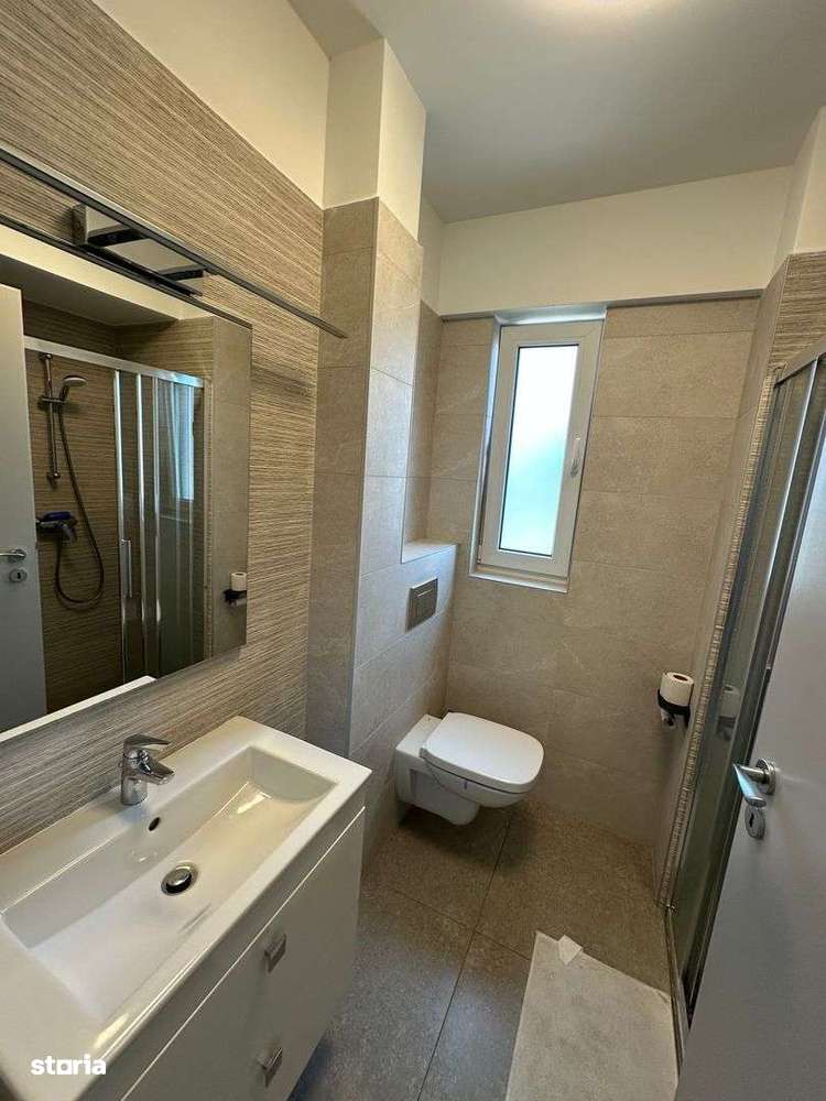 Apartament 3 camere cu vedere urbană și balcon - Imagine principală: 4/14