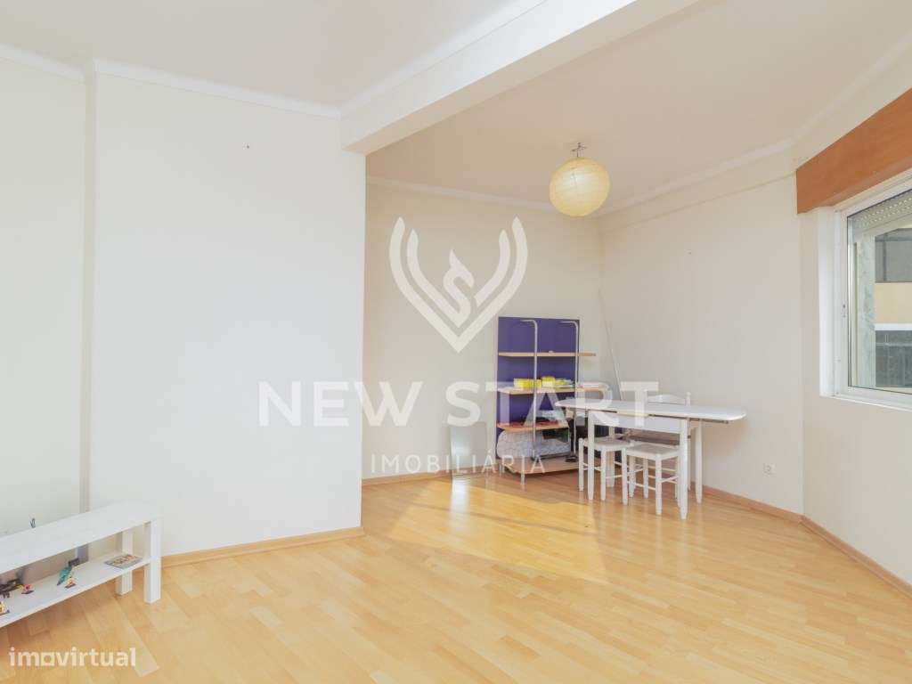 Apartamento T2 Renovado no Centro de Faro - Grande imagem: 4/12