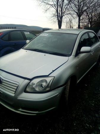 Dezmembrez Toyota Avensis - 4