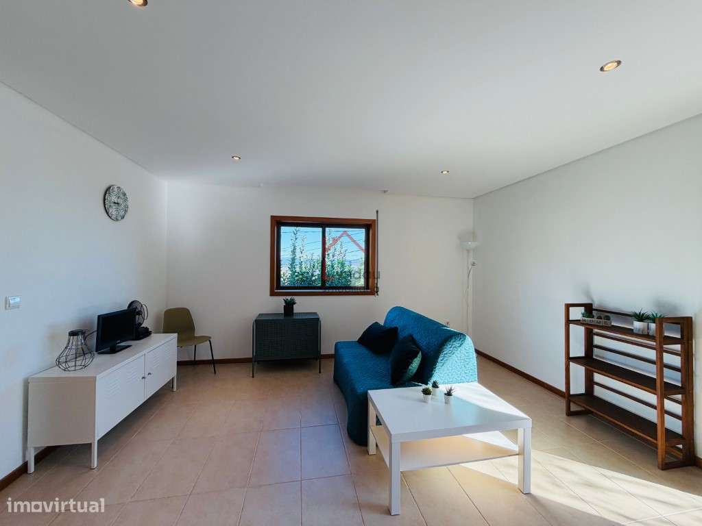Moradia T1 Airão Guimarães-8