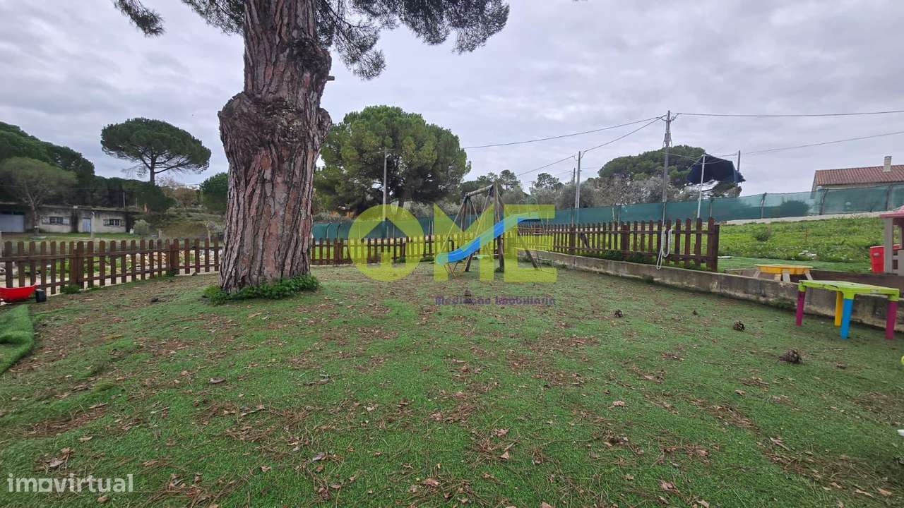 Moradia T6, com 5 000m2 de terreno-23