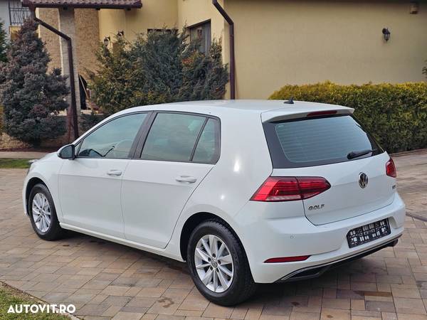 Volkswagen Golf 1.6 TDI Comfortline - 10