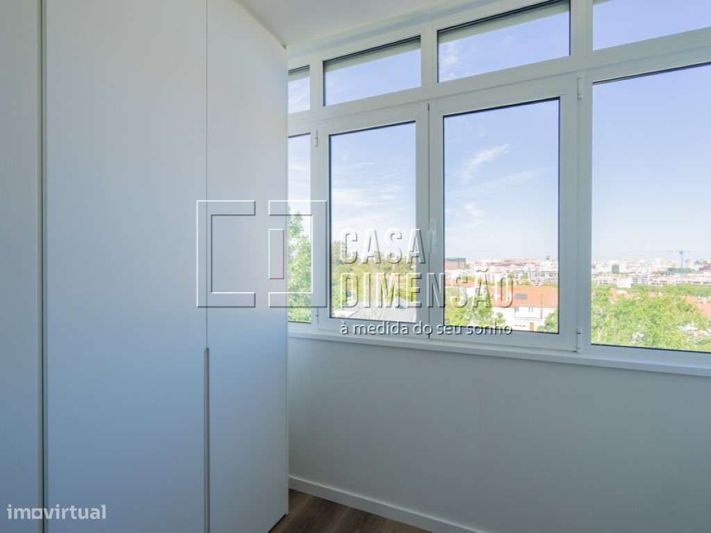 Apartamento T3 com Varanda em Benfica - Totalmente Mobilado e Pront...-49