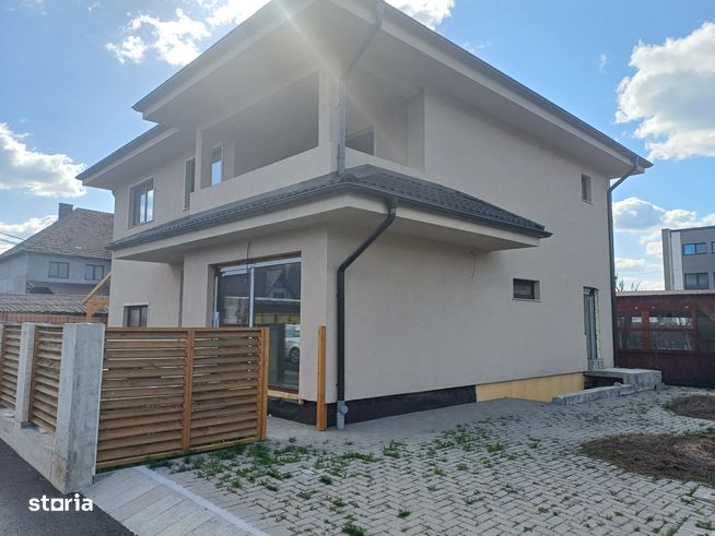 Vand casa in zona Baciu-2