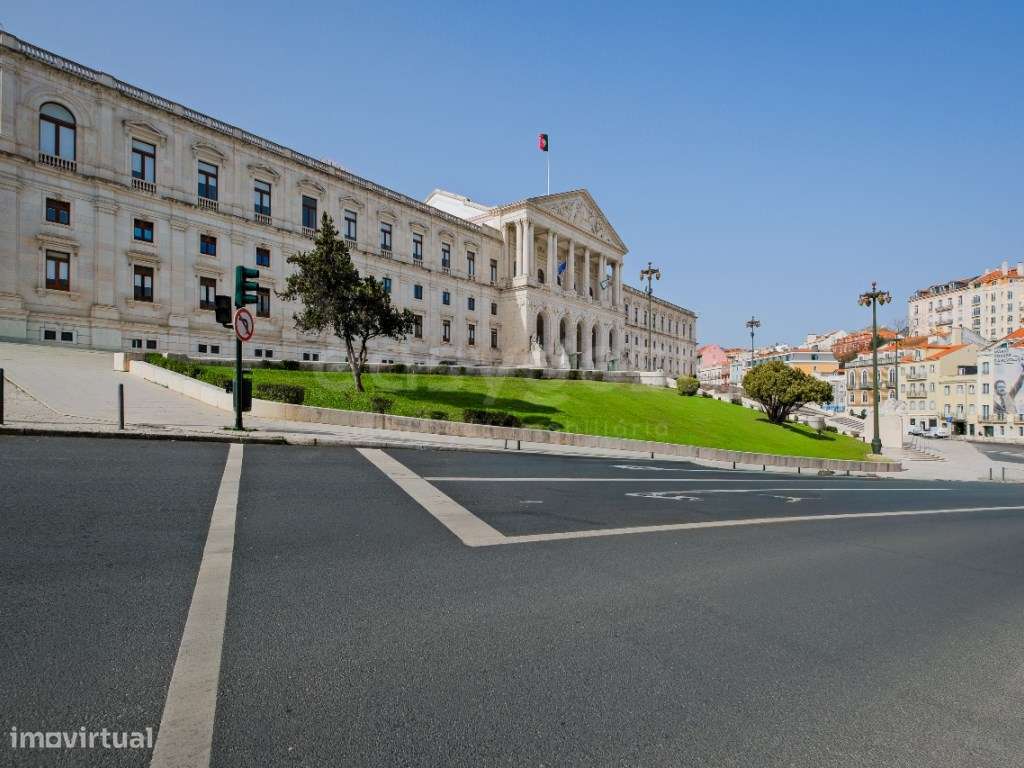 T2 remodelado no coração de Lisboa, entre o Bairro Alto e Santos-39