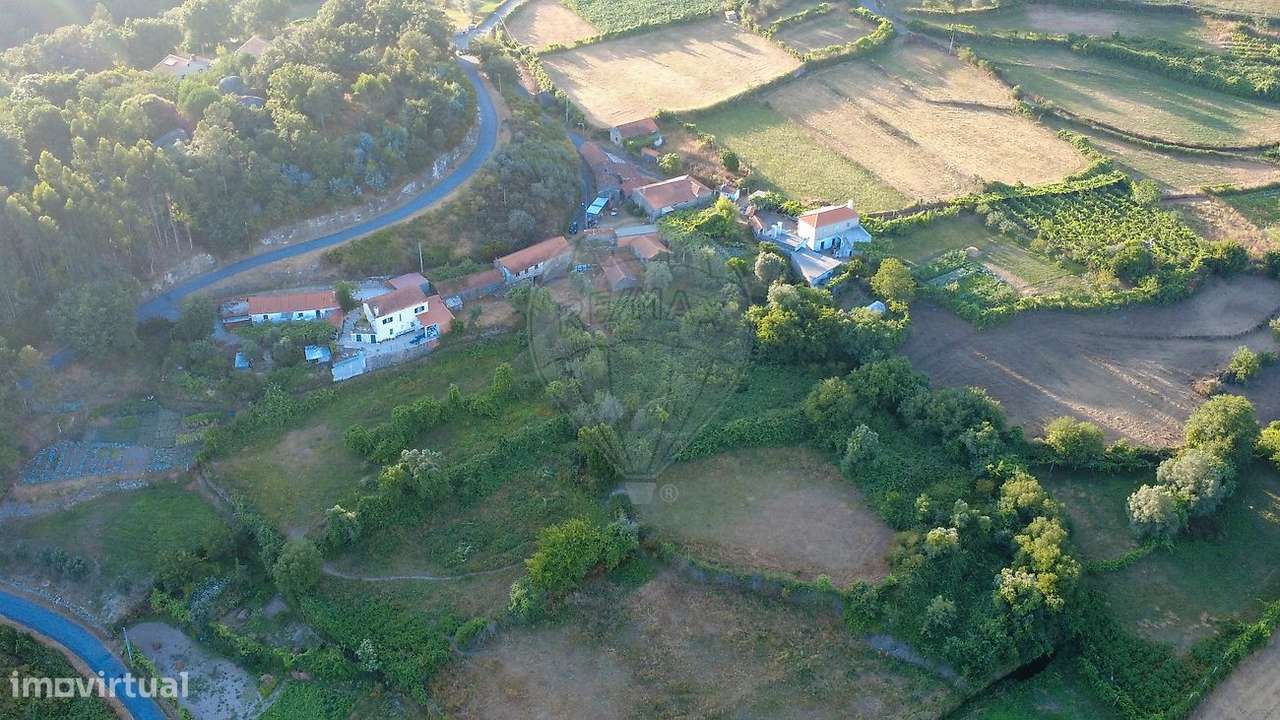 Duas Moradias para restauro em Ribeira do Neiva, Vila Verde! - Grande imagem: 4/15