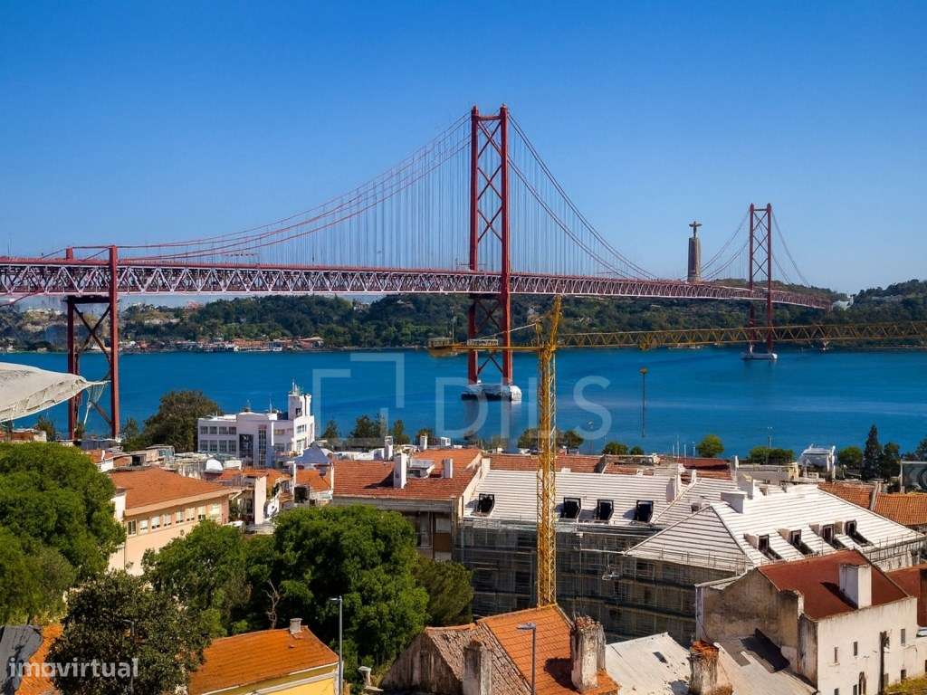 Moradia T5 com jardim em novo empreendimento em Alcântara - Grande imagem: 2/52