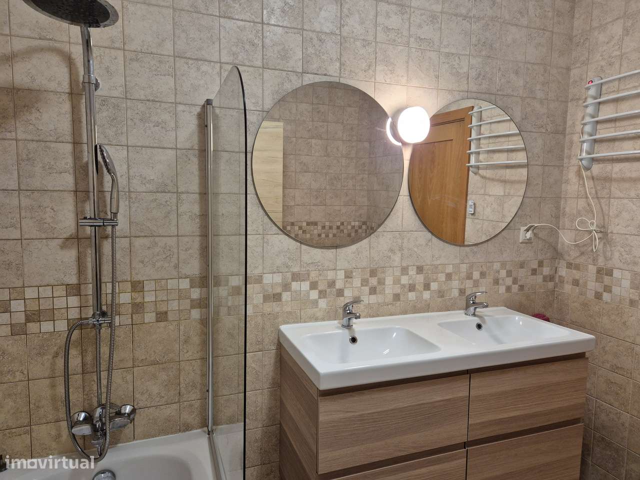 Espetacular moradia V4 +1 com piscina - Grande imagem: 2/16