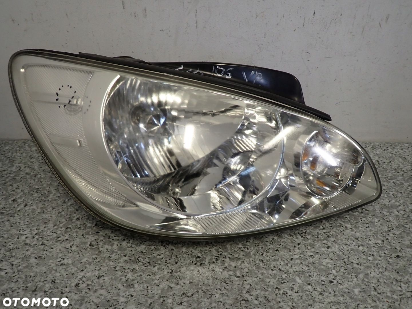 HYUNDAI GETZ 06-10 LAMPA PRZEDNIA PRAWA REFLEKTOR EUROPA - 1