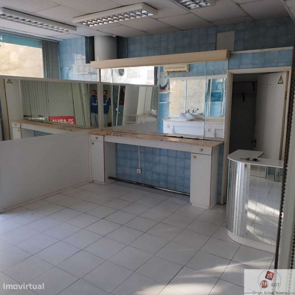 Loja Galerias Alcaide - Cascais - Grande imagem: 4/7