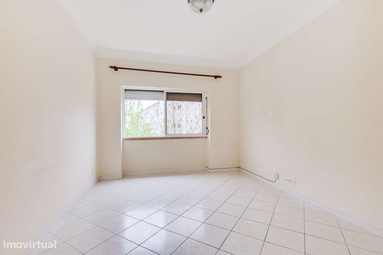 APARTAMENTO T2 | C/ ARRECADAÇÃO | CENTRO DE ALVERCA-8