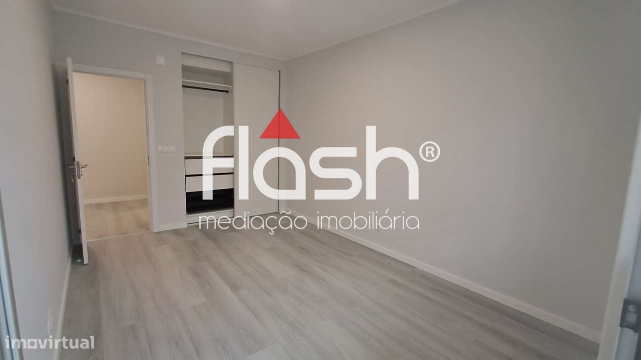 T2 Remodelado com elevador e arrecadação na Figueirinha-Oeiras-19