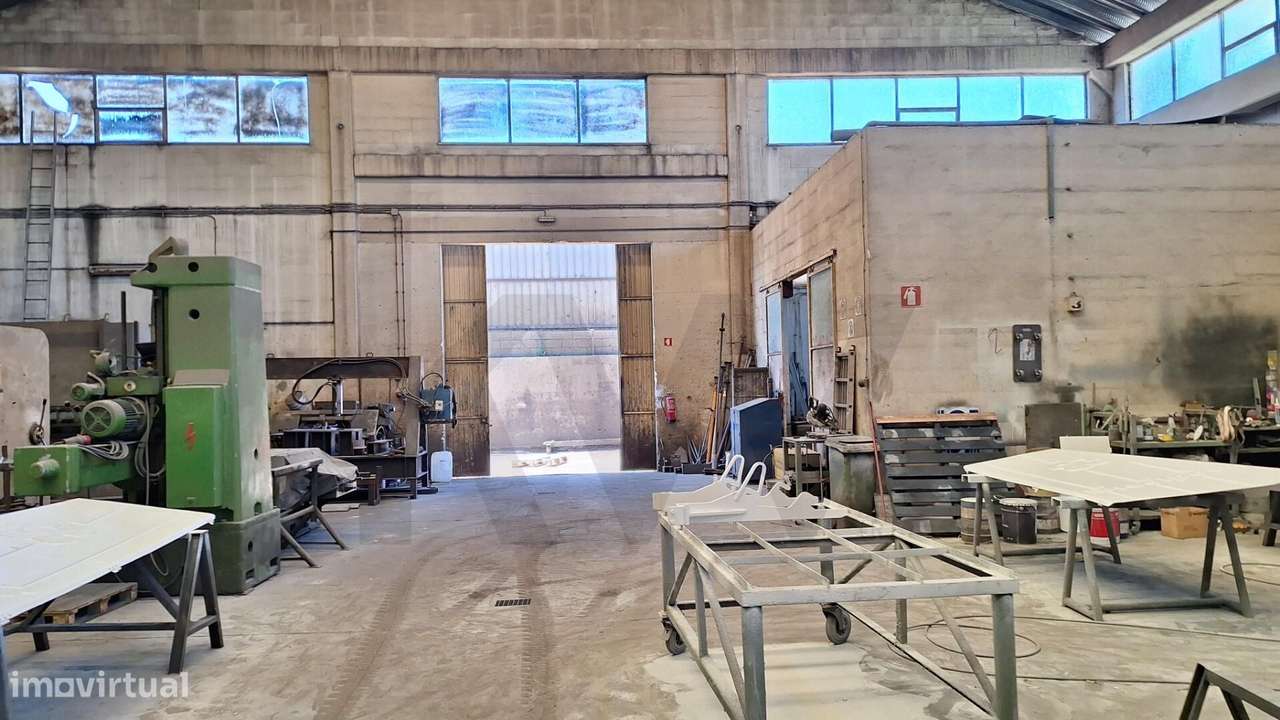 Unidade Industrial de Excelência: Armazém com Ponte Rolante + Lote de - Grande imagem: 2/20