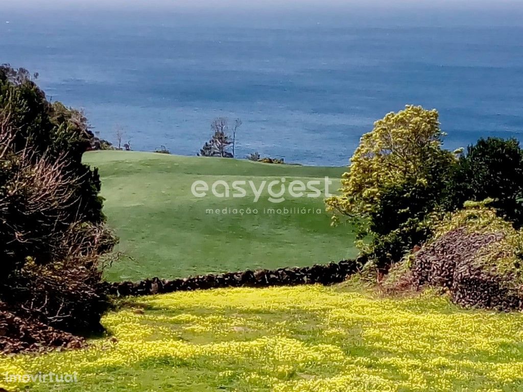 Terreno em zona tranquila no Campo Raso, Madalena, Ilha d...