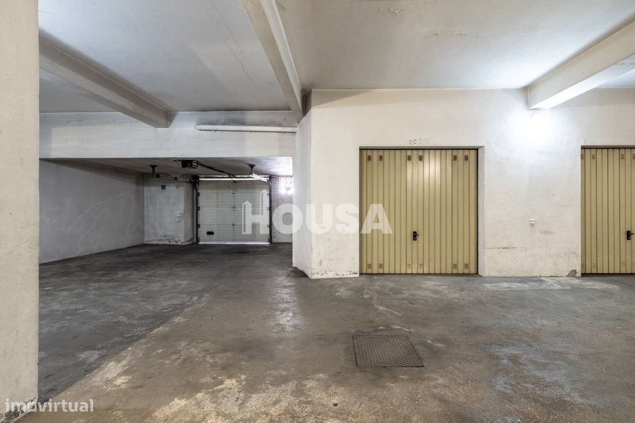 Apartamento T3 com Sótão, Garagem e Terraço – Nova Leiria-44
