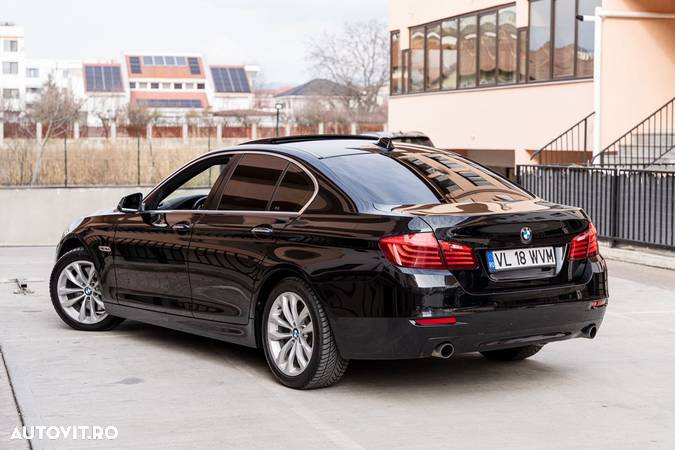 BMW Seria 5 535d Aut. Luxury Line - 31