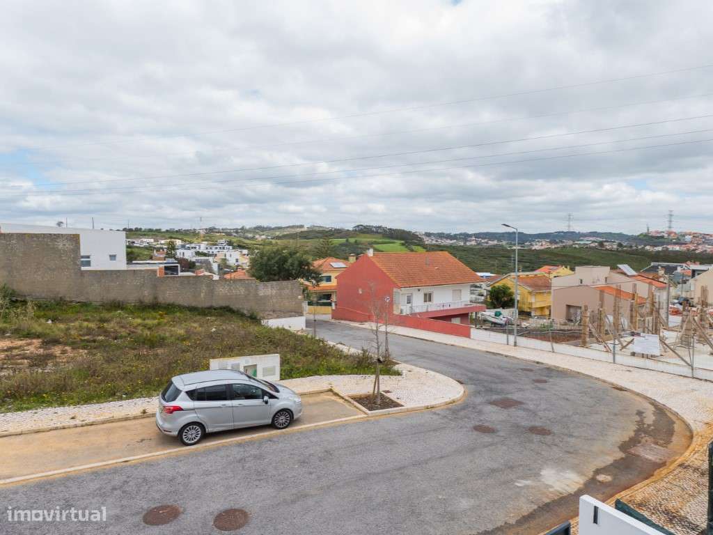 MORADIA NOVA T4 COM PISCINA - SERRA DE CASAL DE CAMBRA-45