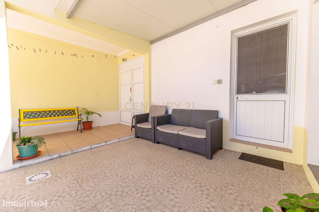 Moradia T4 com 2.971 m² de Terreno e Vista Panorâmica-44