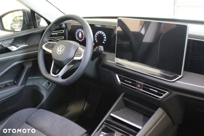 Volkswagen Tiguan - 10