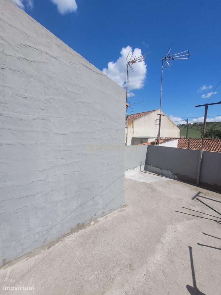 Moradia T2 em Vialonga-7