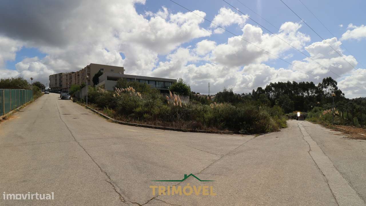 Terreno com Projecto em Sanfins, Santa Maria da Feira - Grande imagem: 4/6
