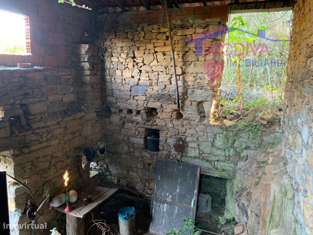 Casa de pedra com terreno de 5000m2 - Grande imagem: 5/16