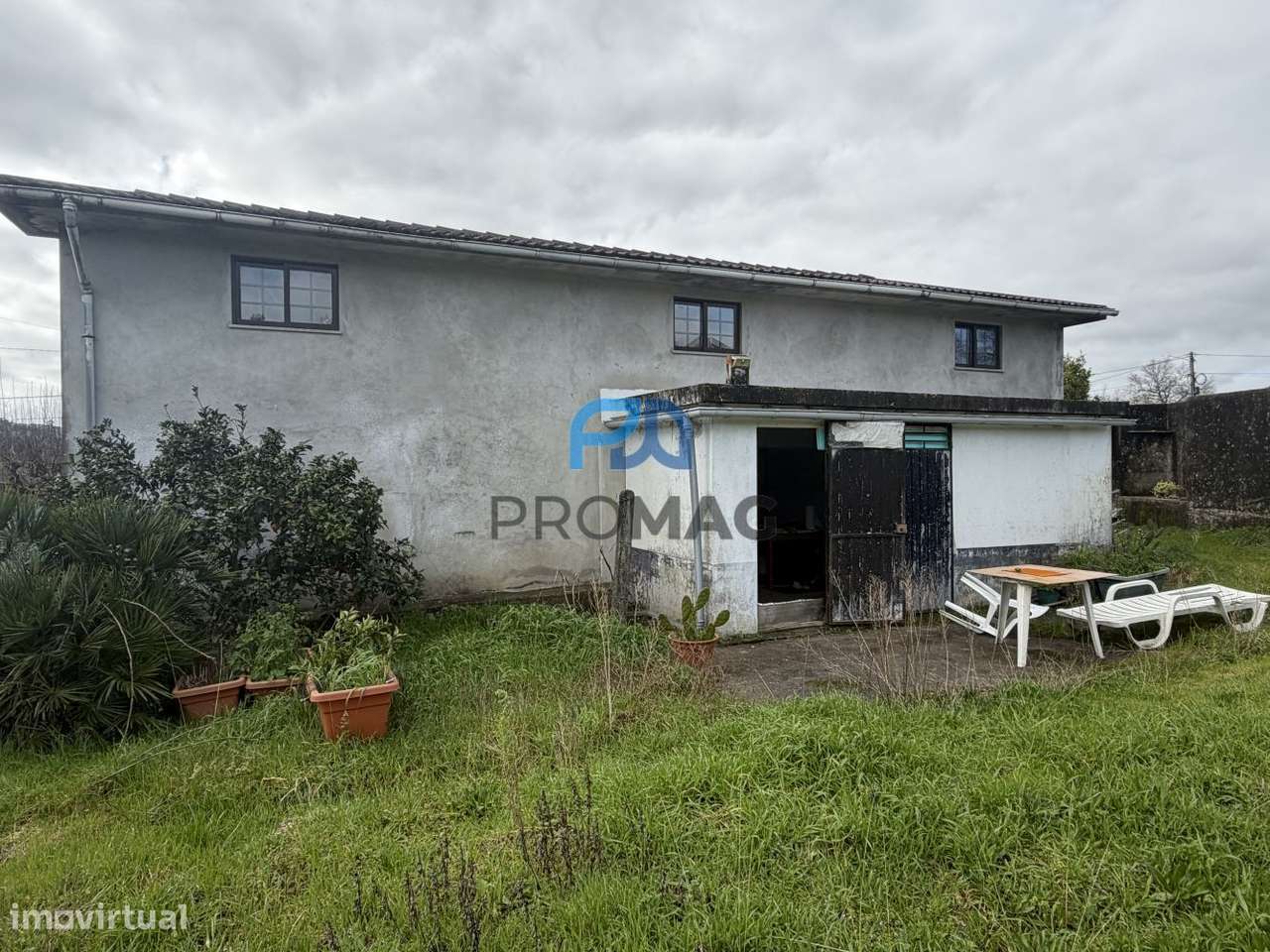 Armazém com 140 m2 inserido em terreno com 1989m2 - Grande imagem: 3/38