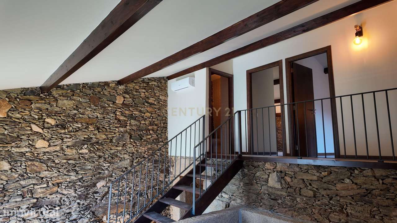 Quinta no Alto Douro Vinhateiro com Projeto Turístico Aprovado-25