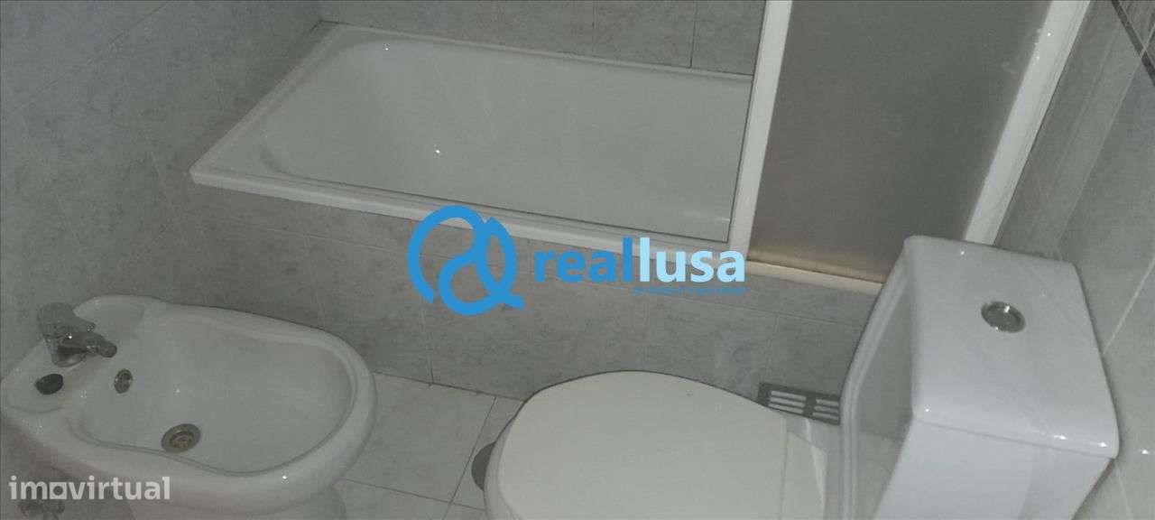 Apartamento T2 c/ garagem Baguim do Monte Gondomar-17