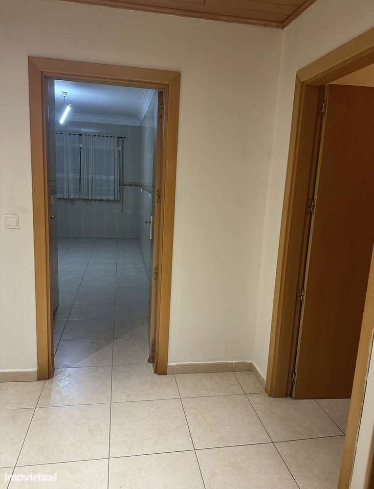 T2 Apartamento 112m² + Garagem 299m² (8 lugares) | Barreiro CP e Barco - Grande imagem: 5/14