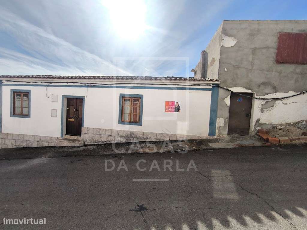 Moradia T2 com quintal em Vila de Frades-0