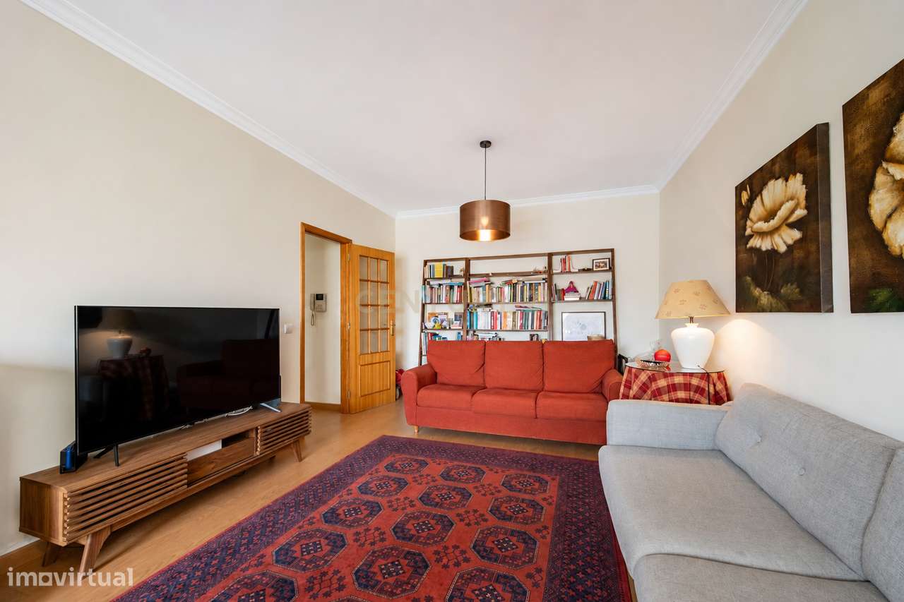Apartamento T2+1 com Suite, Escritório, Varanda e Garagem | Senhora da-5
