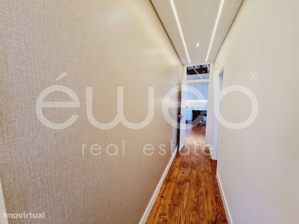 Penthouse T2 em plena Baixa de Setúbal-34