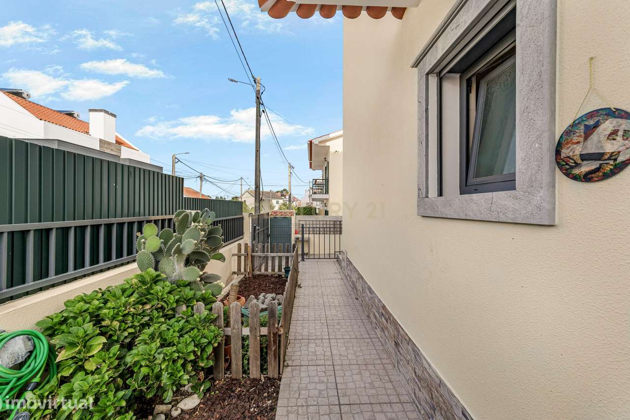 EXCELENTE MORADIA T3 NA QUINTA DO CONDE-41