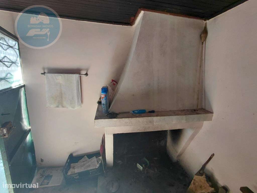 Casa Rústica em Pedra com Terreno para Restauro - Cambeses, Cabecei...-21