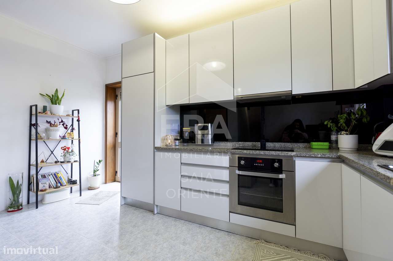 Apartamento T3 com Áreas Generosas em Serzedo-22