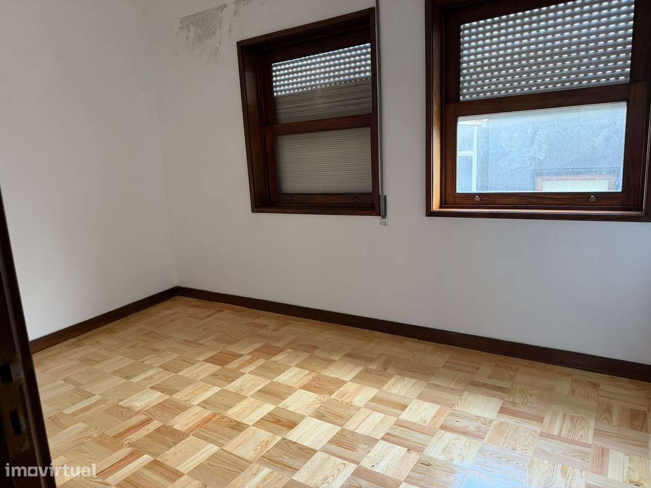 Apartamento T2 com cozinha separada e localização privilegiada - Grande imagem: 4/9