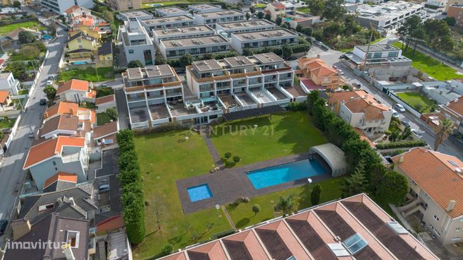 Moradia T3, com 2 suítes e 2 terraços, em condomínio fechado na Praia-13