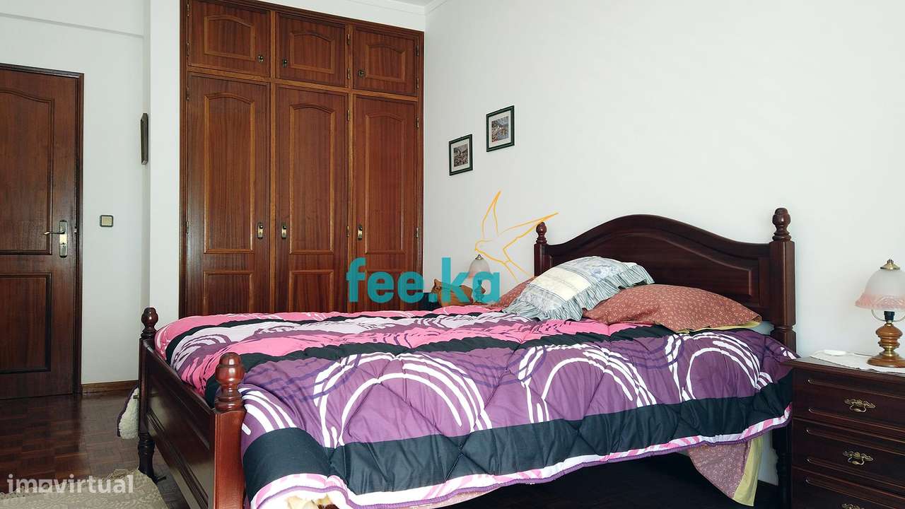 Apartamento T4 com Garagem-20