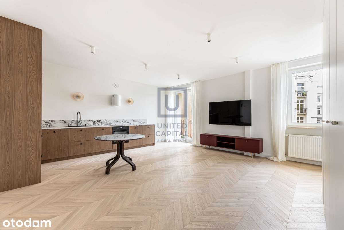 Cegła | Wysokie 280 H | Dwa balkony | Winda-13