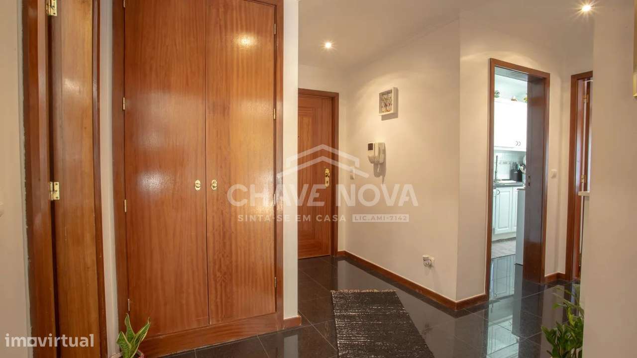 T2 c/ Lugar de Garagem e Arrumos em Custóias (Matosinhos)-40