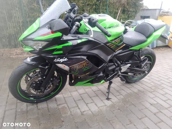 Kawasaki Ninja - 4