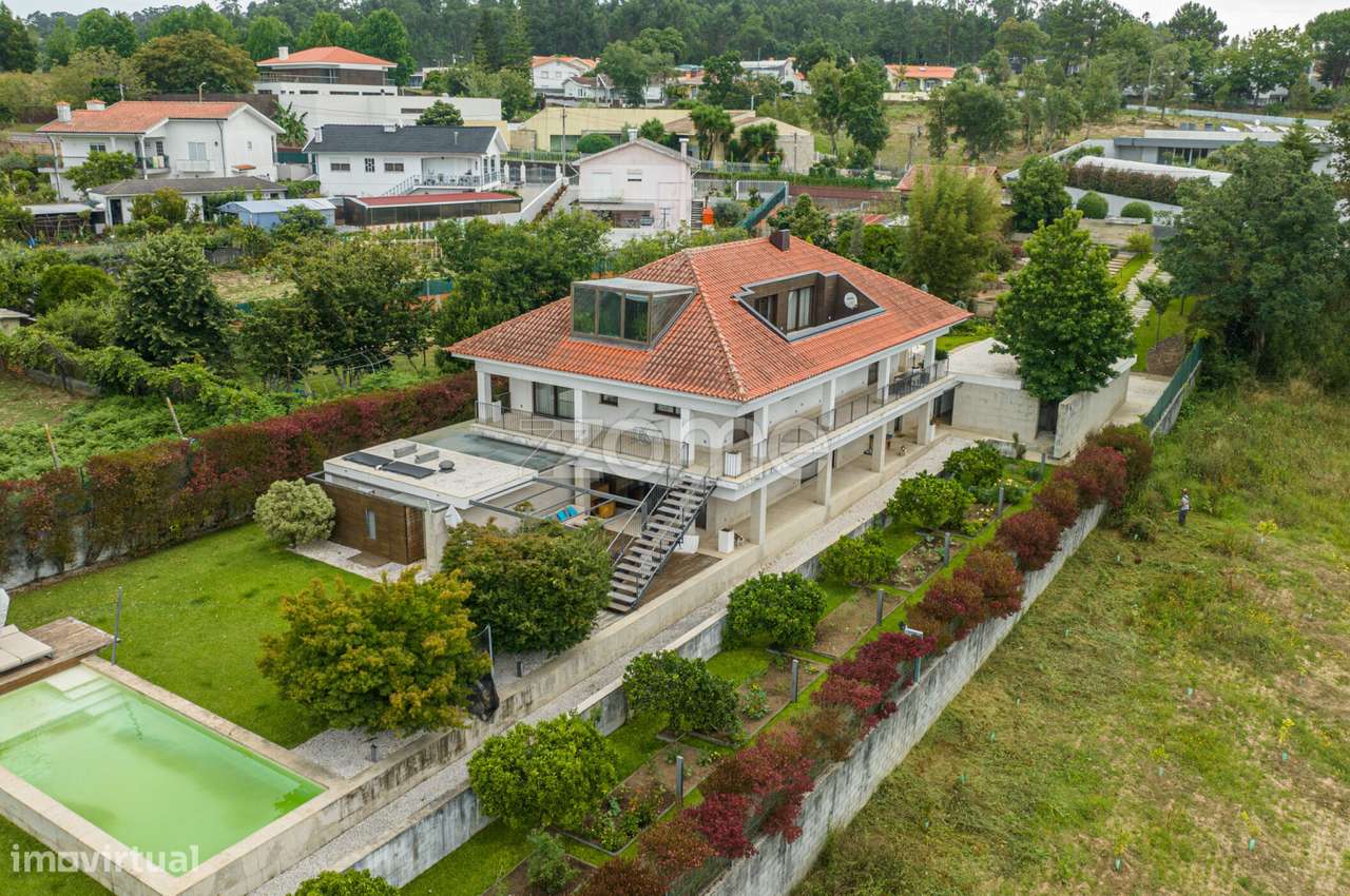 Moradia T4 de Luxo Santa Maria da Feira - Grande imagem: 4/60