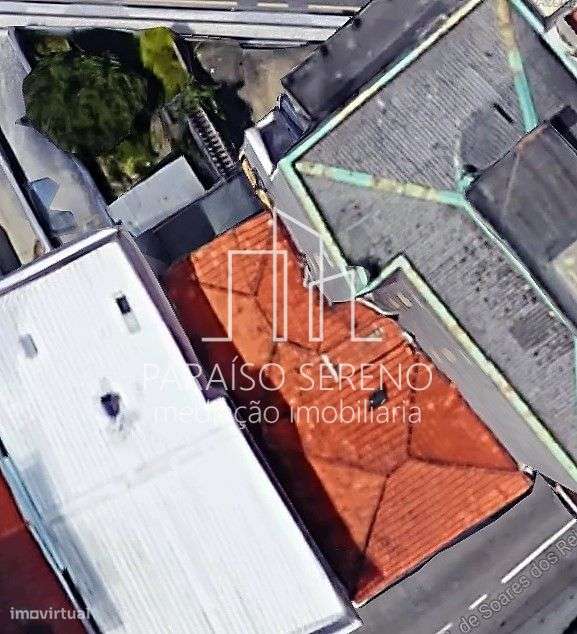 Prédio para recuperar em Santo Ovídio - Grande imagem: 2/6