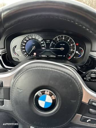 BMW Seria 5 530i xDrive AT - 18