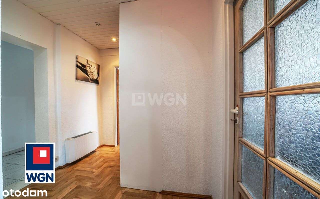 4-pokojowe z balkonem w ścisłym centrum miasta.-11