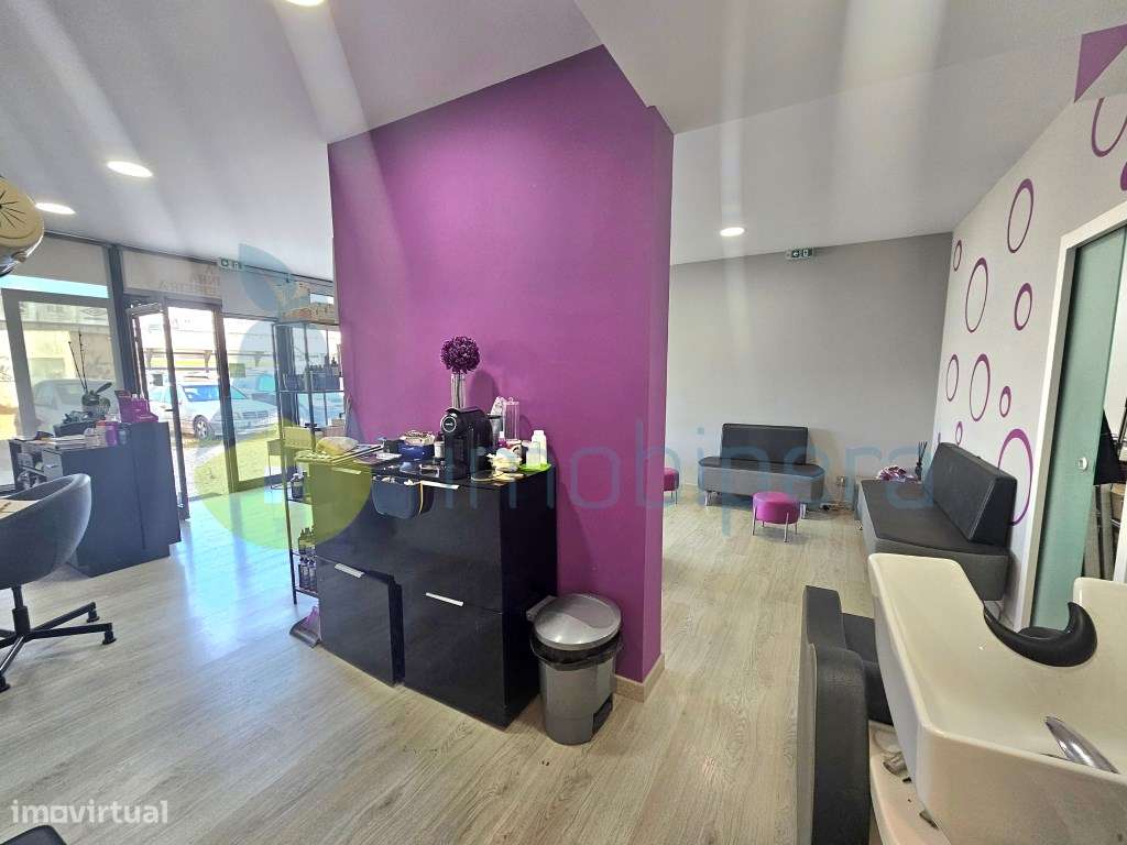 Vende-se, excelente loja em pleno funcionamento. , com 2 entradas, ... - Grande imagem: 5/11